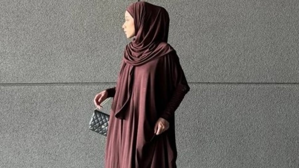 Tren Fashion Lebaran 2026: Shimmer dan Rompi Lepas Viral di Muslimah Indonesia